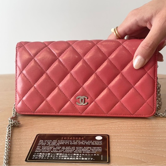Chanel Wallet - Picture 3 of 3